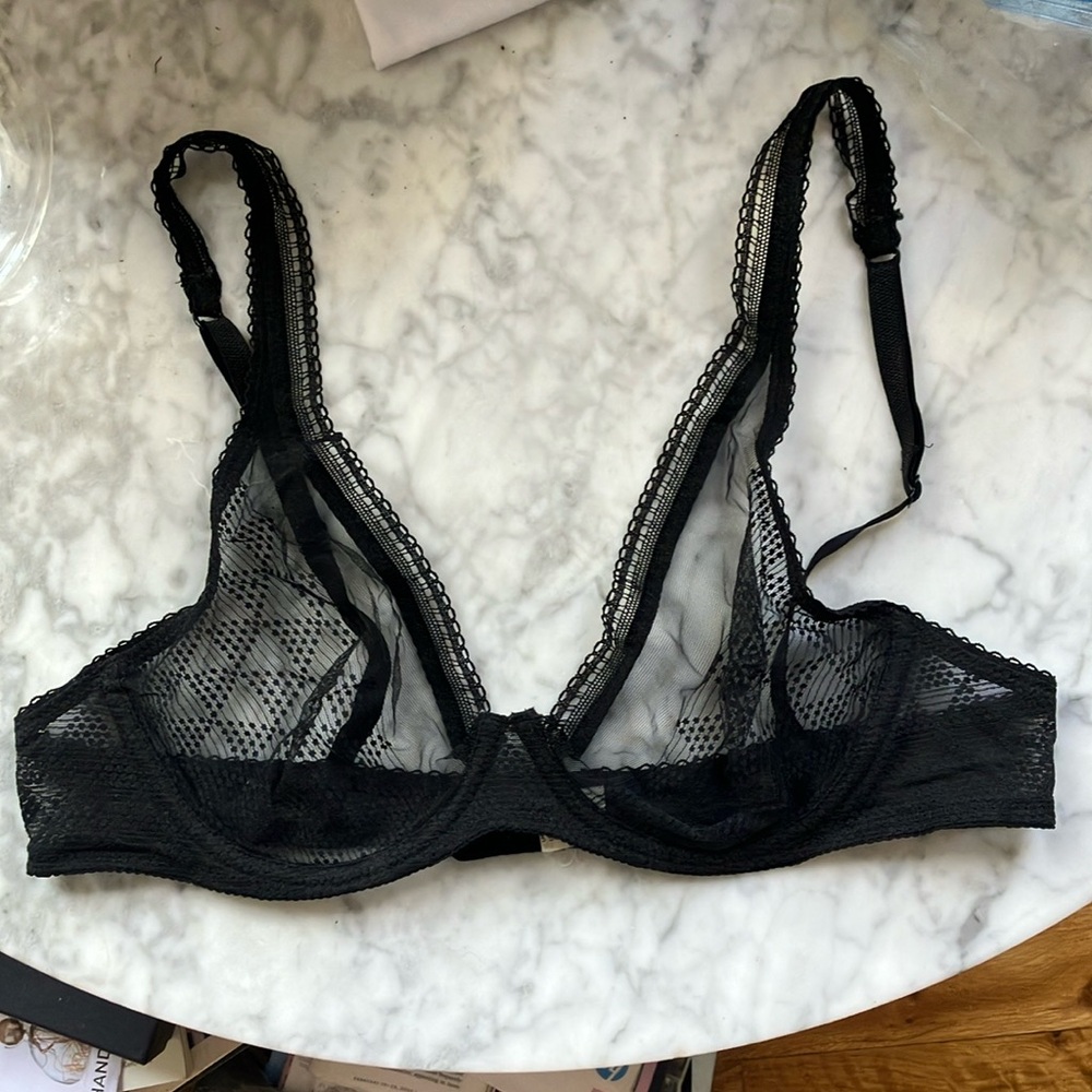 Huit8 Lace Black Bra Sz 36B
